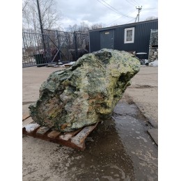 Эксклюзивный камень Змеевик "Зелёный"