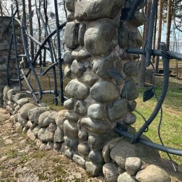 Природный Валун Змеевик Кавказский