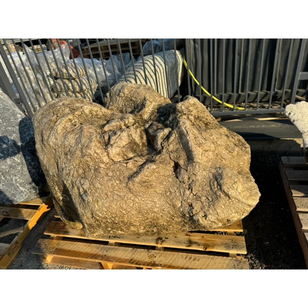 Эксклюзивный камень Адыгейский мрамор "Верблюд"
