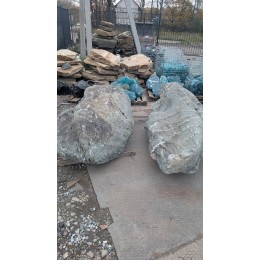 Эксклюзивный Камень Валун Гранит "Два сапога"